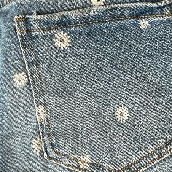 Women's Jeans Shorts - Ripped - Flower Print - US 28 - Picture 6 of 8